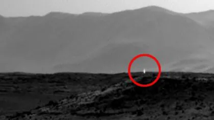 Lumină neidentificată surprinsă de roverul Curiosity, pe Marte