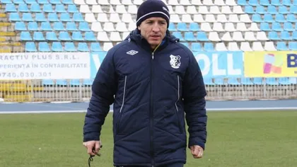 Fotbal în România: Un antrenor a plecat de pe bancă în timpul meciului, înjurându-şi jucătorii