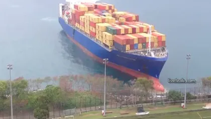 Un cargobot a eşuat SPECTACULOS pe o faleză VIDEO