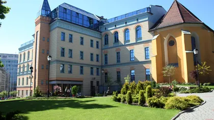 Program de MASTER organizat de trei universităţi europene