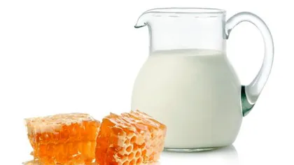 Remedii naturale cu lapte şi miere: Tratează-te în mod natural şi delicios