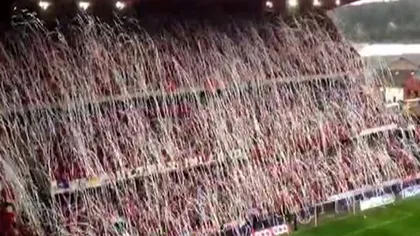 Spectacol pe stadion, cu hârtie igienică. Show-ul a fost total VIDEO