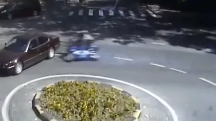 Doi motociclişti din Bistriţa, loviţi cu maşina de o începătoare