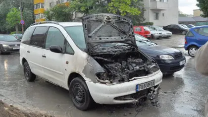 Constanţa: O maşină a ars ca o torţă în trafic