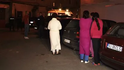 O femeie din Târgu Jiu s-a aruncat de la etajul 4 al blocului, sătulă de bătăile primite de la soţ VIDEO