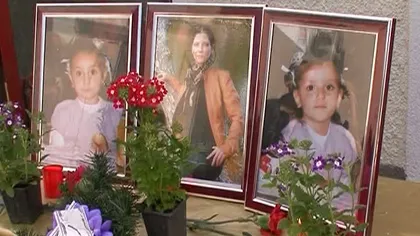 Mama şi fetiţele, UCISE cu sânge rece de tatăl lor, au fost aduse acasă în sicrie