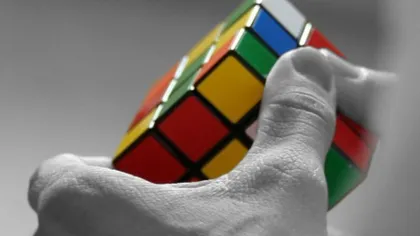 CUBUL RUBIK: 40 de ani de la inventarea Cubului Rubik. Cum se rezolvă VIDEO
