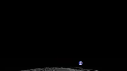 O panoramă unică: Cum se vede răsăritul Pământului de pe Lună, într-o nouă fotografie