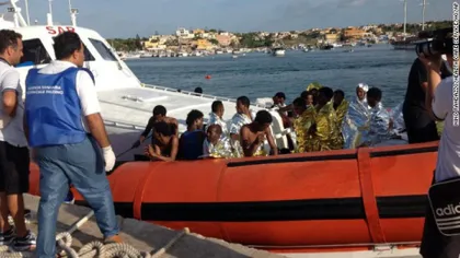 Peste 100 de copii salvaţi de la bordul a două ambarcaţiuni aflate în dificultate, în Italia