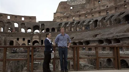 Prinţul Harry i-a surprins pe vizitatorii Colosseumului: Vezi ce gest incredibil a făcut VIDEO