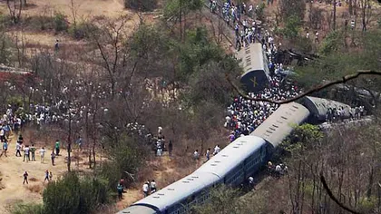 Un tren a DERAIAT: Cel puţin 19 persoane au MURIT şi 130 au fost RĂNITE