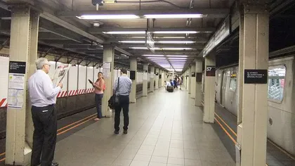 Miracolul de pe şine: Ce a păţit o TÂNĂRĂ de 22 de ani după ce a fost călcată de trei metrouri