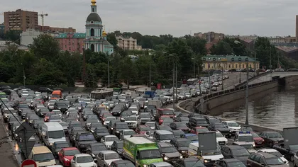 Crezi că traficul în Bucureşti este aglomerat? Intră să vezi cum se circulă în Moscova GALERIE FOTO