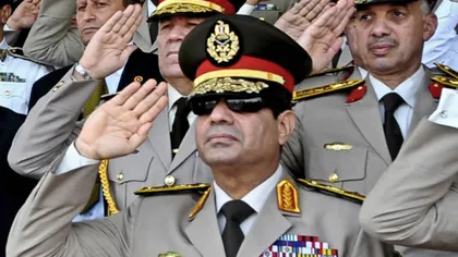 EXEMPLU pentru cei care l-au ales: Preşedintele Egiptului merge cu BICICLETA