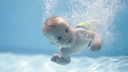 Beneficiile înotului la copii