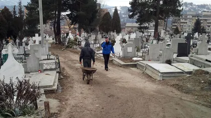 Noua lege a cimitirelor. Cei care nu îngrijesc mormintele le vor pierde, cu tot cu osemintele din ele