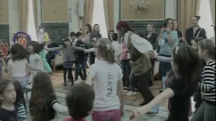 ZIUA INTERNAŢIONALĂ A COPILULUI 2014. Copiii au vizitat Guvernul şi Parlamentul VIDEO