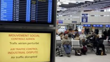 Grevă a controlorilor de trafic în Franţa: Aproape un sfert dintre zboruri au fost ANULATE