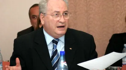 Puiu Haşotti îl înlocuieşte pe Crin Antonescu în Comisia pentru revizuirea Constituţiei