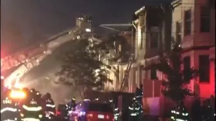 Incendiu DEVASTATOR în New York. 19 pompieri au fost răniţi