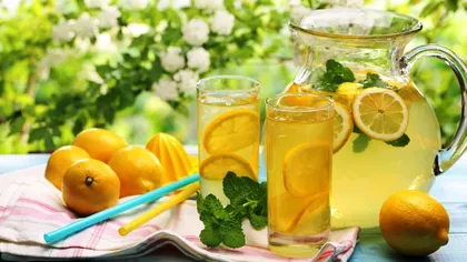 REŢETA ZILEI: Limonadă cu miere şi ghimbir