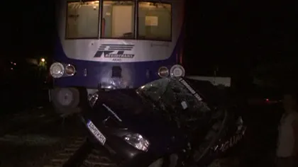 Accident rutier în Arad: O maşină a fost lovită de un tren