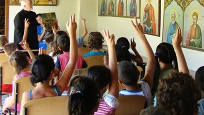 Biserica spionează în şcoli. Profesorii de religie puşi să furnizeze informaţii despre familiile neortodoxe
