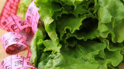 Salata verde te ajută să pierzi în greutate. Slăbeşte fără efort 7 kilograme în doar 11 zile