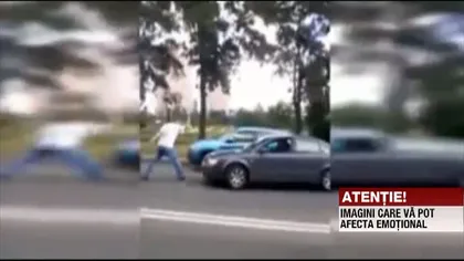 Scene ŞOCANTE în Rusia. O maşină în care se aflau doi copii, atacată cu TOPORUL de un şofer nervos VIDEO