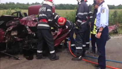 Accident TERIBIL în apropiere de Timişoara. Un şofer a murit ZDROBIT între fiarele maşinii