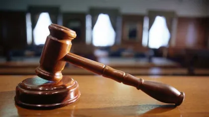 Patru judecători din Oradea, trimişi în judecată pentru trafic de influenţă