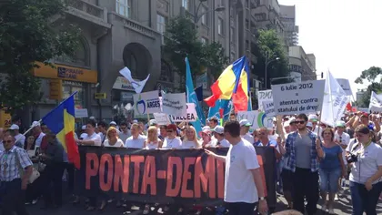 Marş PMP la 2 ani de la suspendarea lui Traian Băsescu VIDEO
