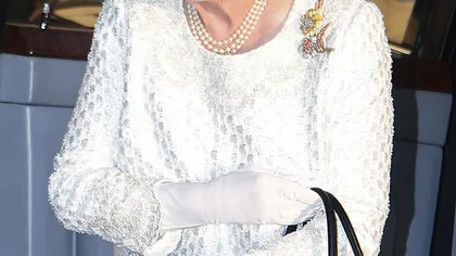 Regina Elisabeta a II-a s-a invitat la un selfie. Poză excepţională cu Majestatea Sa FOTO