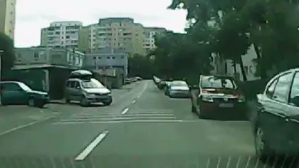 Scenă de infarct cu un vitezoman şi o şoferinţă neatentă, în Cluj VIDEO