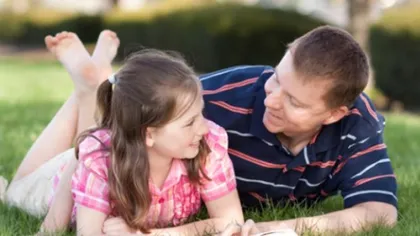8 semne că iubitul tău va fi un tată excepţional