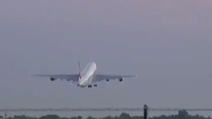 Zborul MH17: Avionul ce transportă primele rămăşiţe ale victimelor va sosi miercuri în Olanda