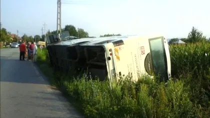 Un autocar cu 25 de persoane s-a răsturnat în Baia Mare