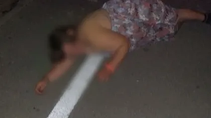 IMAGINI INCREDIBILE în Reşiţa: O femeie a fost găsită în comă alcolică, căzută pe stradă