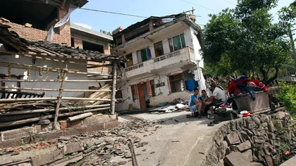 Seism în China: 100 milioane de dolari, pentru salvare şi asistenţă. Bilanţul se apropie de 400 de morţi