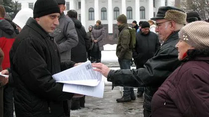 Te ia cu FIORI: Un jurnalist ucrainean are o SOLUŢIE pentru LOCUITORII în PLUS ai Donbasului