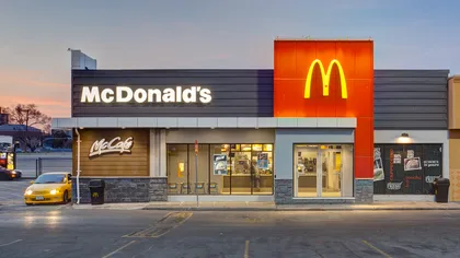 McDonald's, cel mai negru an din istorie. Nici măcar americanii nu mai mănâncă celebra mâncare