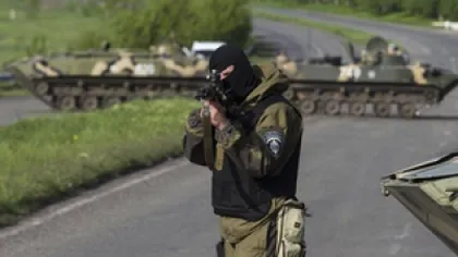 ARMATA Ucrainei dă ATACUL în DONEŢK: Lupte INTENSE între trupele de securitate şi INSURGENŢI