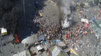 Ciocniri violente pe Maidan: Protestatarii au dat foc la cauciucuri. Poliţia a intervenit în forţă