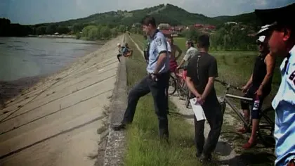Numărul MORŢILOR după inundaţii, în creştere. Un bărbat dispărut în Argeş a fost găsit înecat într-un baraj