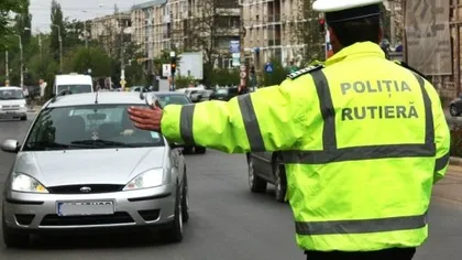 Cursă infernală în Argeş. Un şofer urmărit de poliţişti a provocat un accident rutier