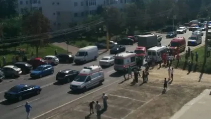 ACCIDENT GRAV în Constanţa. 11 răniţi după ce un microbuz a fost lovit de o betonieră