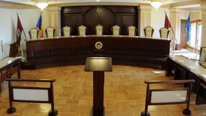 ALEGERI PREZIDENŢIALE 2014. CCR a RESPINS trei contestaţii împotriva candidaţilor Ponta şi Macovei