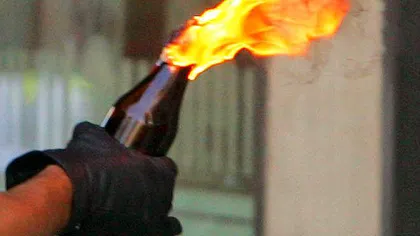 Militar şi pompier, condamnaţi la închisoare pentru atacul cu cocktailuri Molotov din Zalău