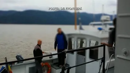 Turist GERMAN, luat de viitură pe Dunăre, salvat de poliţiştii de frontieră VIDEO
