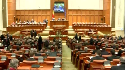 Aleşii se roagă la Putna pe banii românilor. Parlamentul plăteşte pentru un pelerinaj de patru zile VIDEO